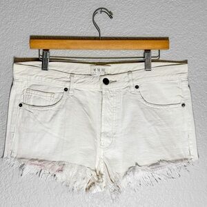 We The Free Free People Cream Distressed Cut-Off Denim Shorts Size 30